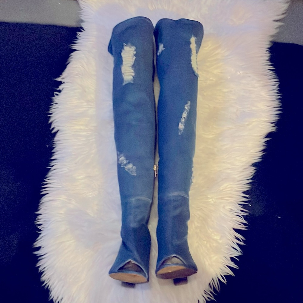 Steve Madden — size 8, stretch blue jean boot.